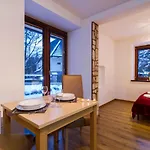 Apartman Udanypobyt Przy Dolinach C I D