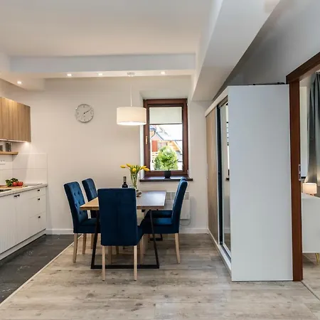 Apartment Udanypobyt Przy Dolinach C I D *