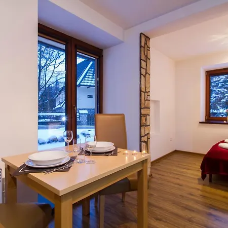 Διαμέρισμα Udanypobyt Przy Dolinach C I D