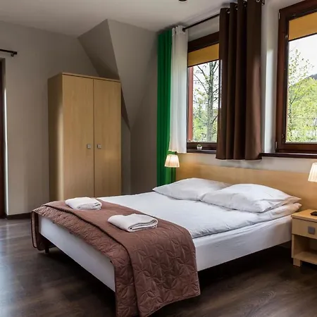 Udanypobyt Przy Dolinach C I D Апартаменты *