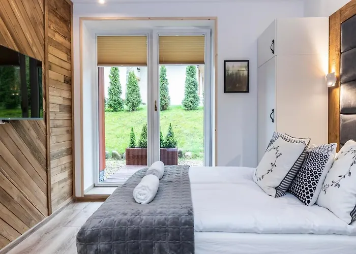 Udanypobyt Przy Dolinach C I D