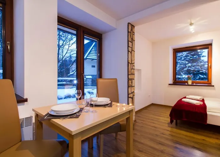 Apartman Udanypobyt Przy Dolinach C I D